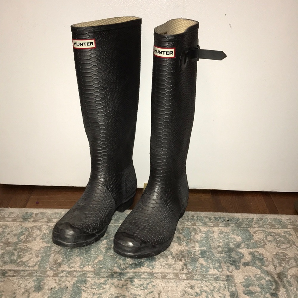 Hunter Metallic Snakeskin rainboots